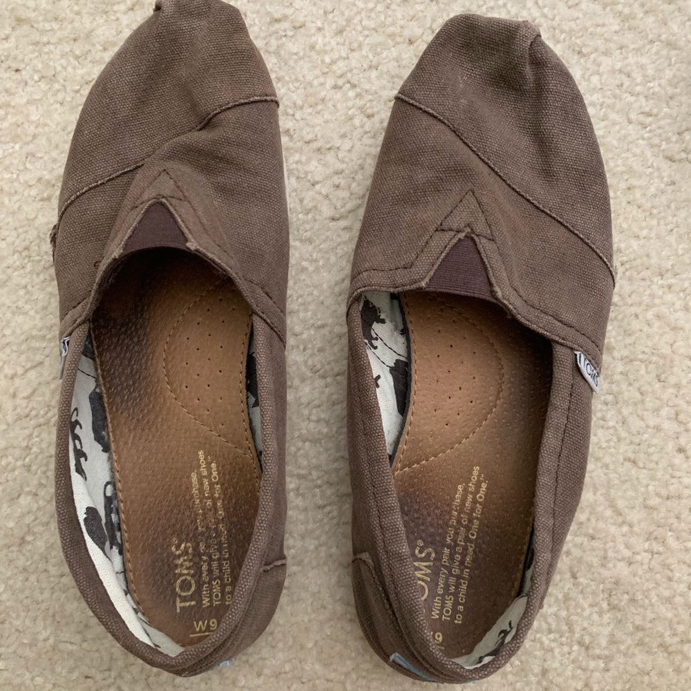Toms
